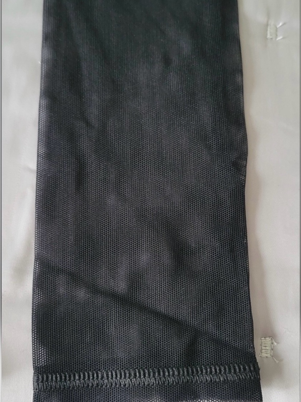 Alala Designer Yoga/ Sportswear Sz S Black Sheer Mesh Athletic Top - Picture 9 of 9